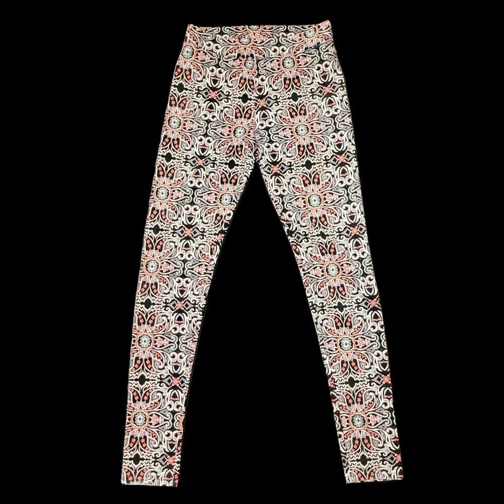 Vintage Black and White Patterned Leggings